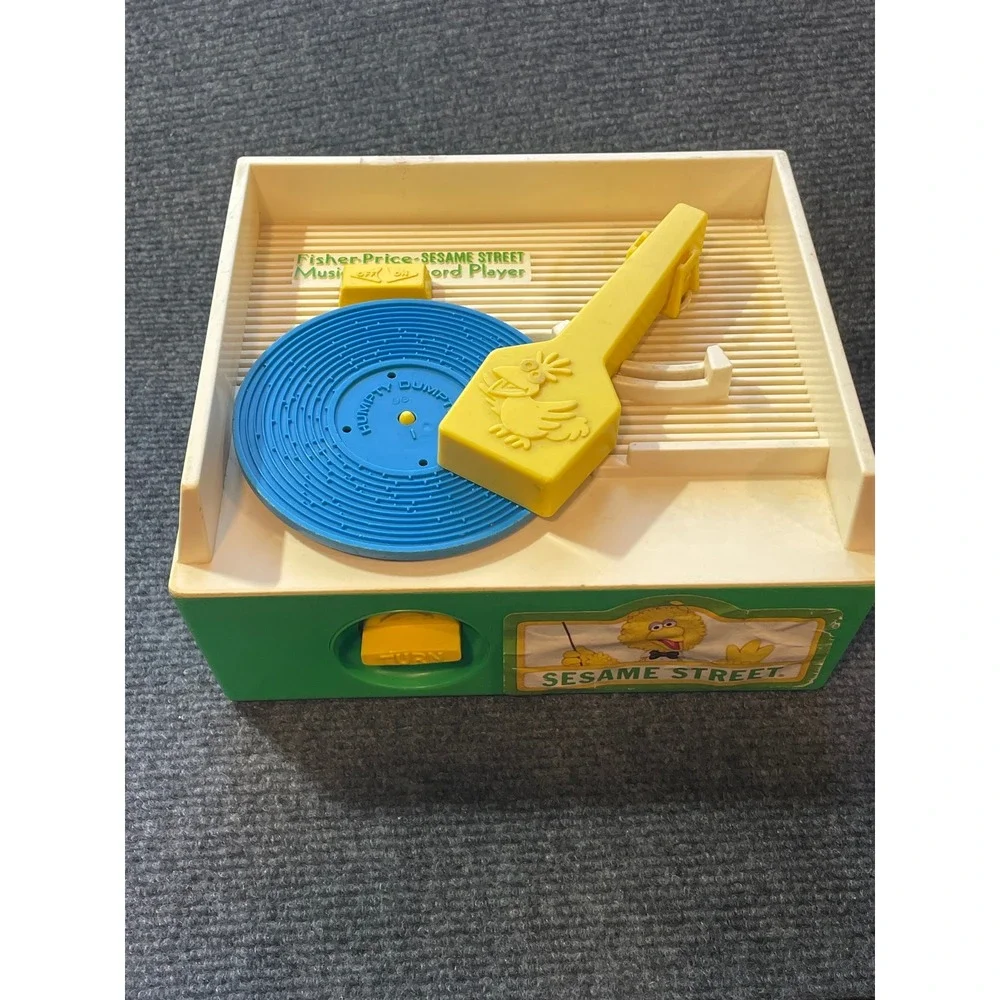Vintage 1984 Fisher-Price Sesame Street Music Box Record Player 995N with Record